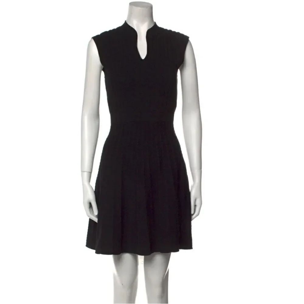 Ted Baker London Mini Dress Womens Sz 3 (US 8)Black Knit  V Neck Sleeveless